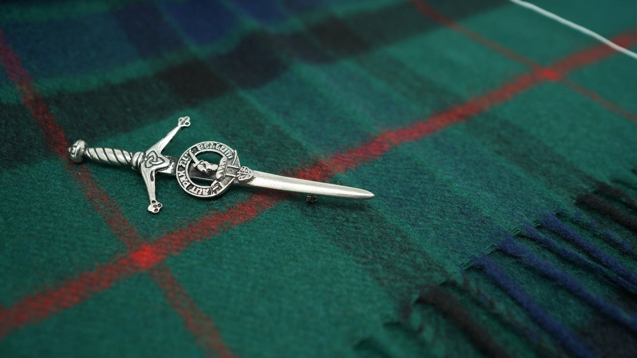 Discover the Gunn Tartan – Bold, Historic & Unmistakably Highland - Heritage Of Scotland