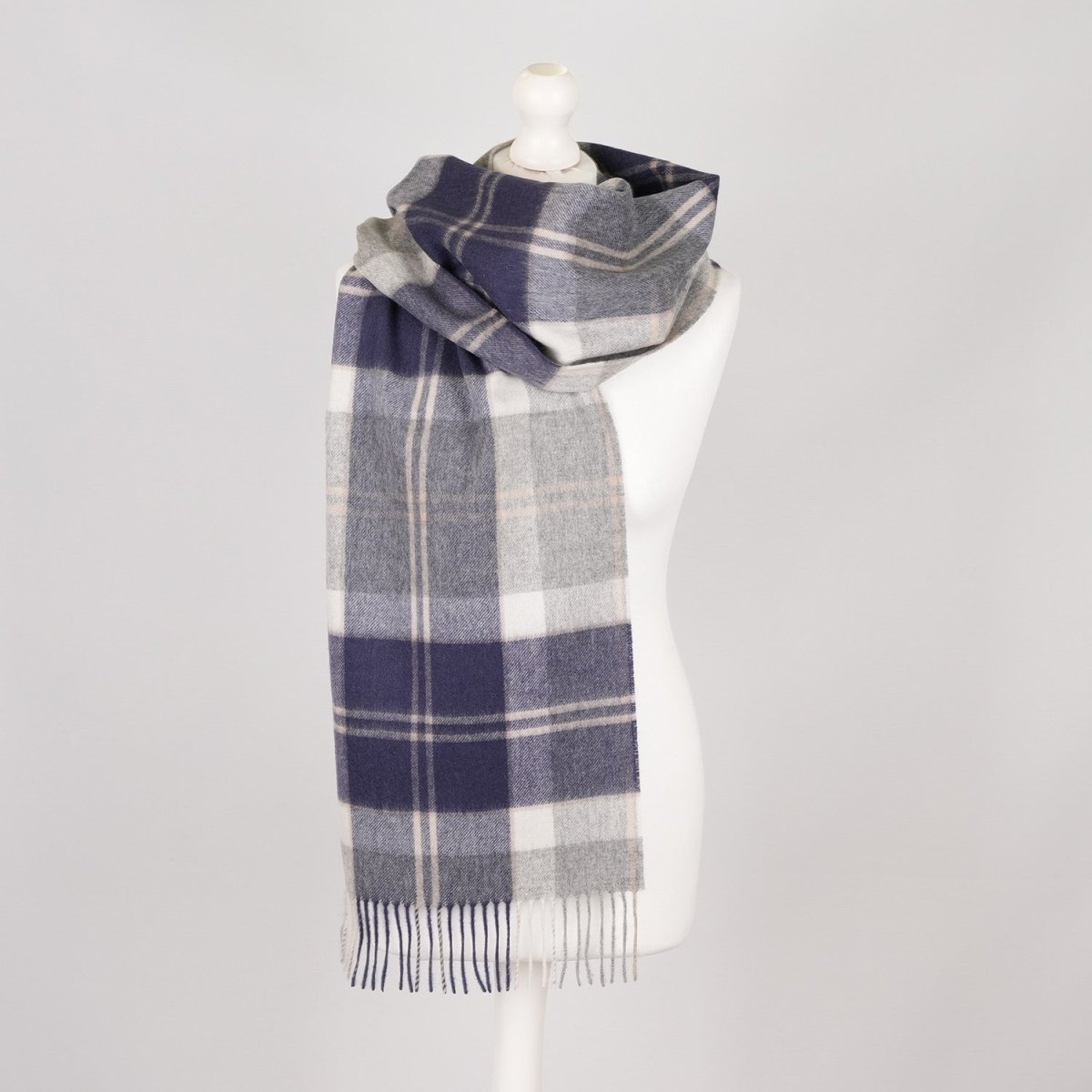 100% Lambswool Wide Scarf Soft Unisex Winter Wrap Heritage of Scotland - Bannockbane Silver Tartan - Heritage Of Scotland -