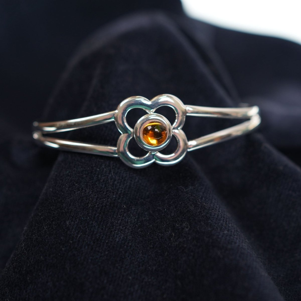 Art Pewter Birthstone Bangle - Silver Plated Pewter - Made in Scotland - November (Topaz) - Heritage Of Scotland -