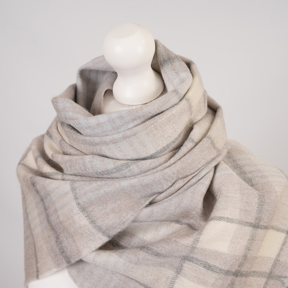 Balmoral 100% Cashmere Woven Scarf Tartan and Checks - Made in Scotland - MORAY CHECK BLUE - Heritage Of Scotland -