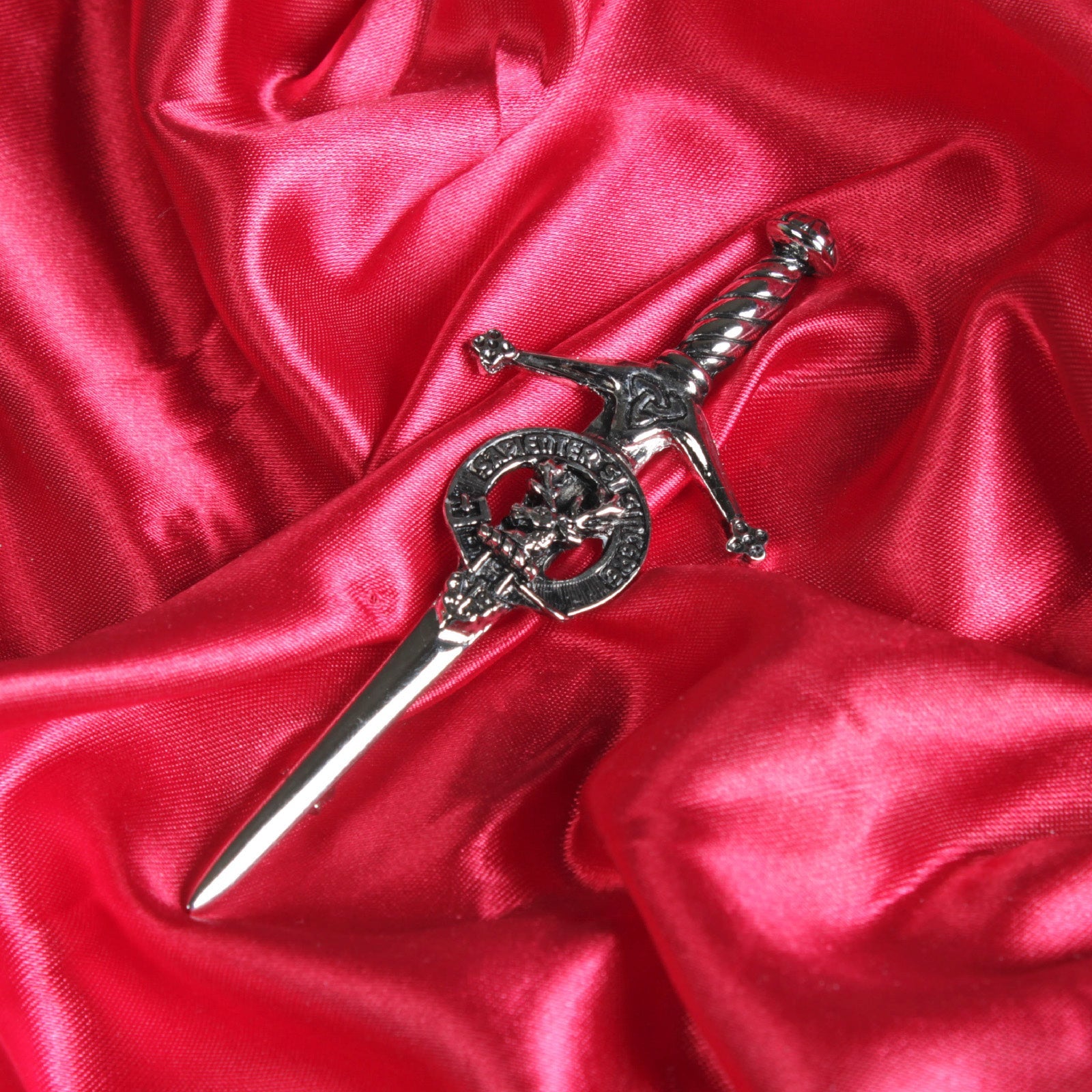 Davidson Clan Badge, Kilt Pin, Lapel Pin, Cufflinks, Keyring/Key Fob & Gift Set — Fine Pewter by Art Pewter — Made in Scotland (Shiny Finish) - Heritage Of Scotland - Kilt Pin