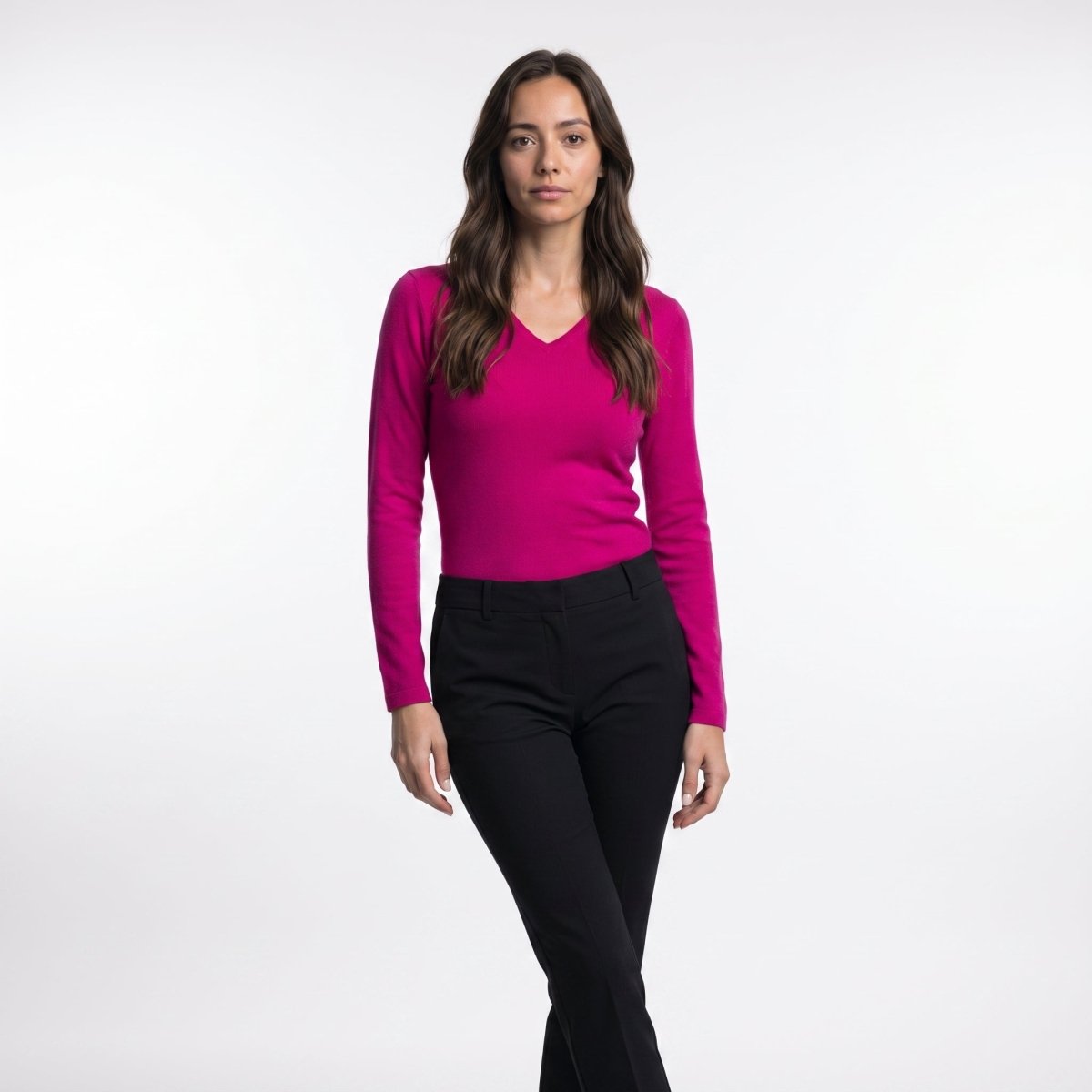 Dunedin Cashmere Women’s 100% Cashmere V-Neck Jumper – Fuchsia - Heritage Of Scotland - XS