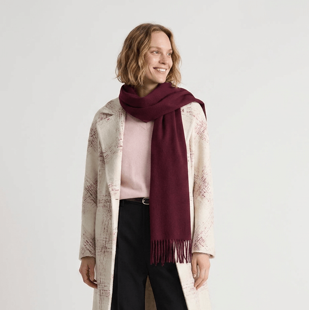 Edinburgh 100% Lambswool Scarf - Premium Soft Wool Wrap - Plain Maroon - Heritage Of Scotland -