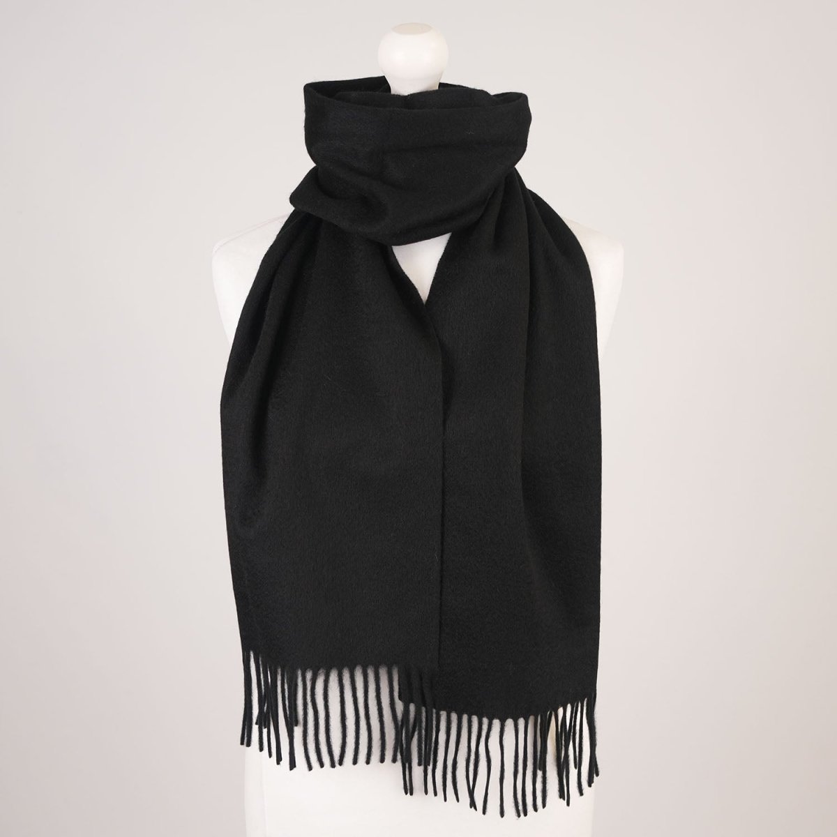 Edinburgh Cashmere Premium Lightweight Scarf - Ultra-Soft Luxury Wrap - Black - Heritage Of Scotland -