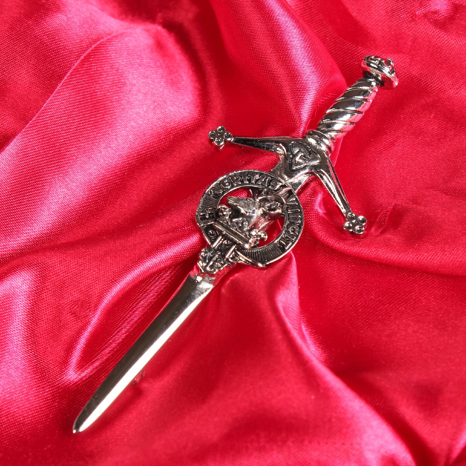 Keith Clan Badge, Kilt Pin, Lapel Pin, Cufflinks, Keyring/Key Fob & Gift Set — Fine Pewter by Art Pewter — Made in Scotland (Shiny Finish) - Heritage Of Scotland - Kilt Pin