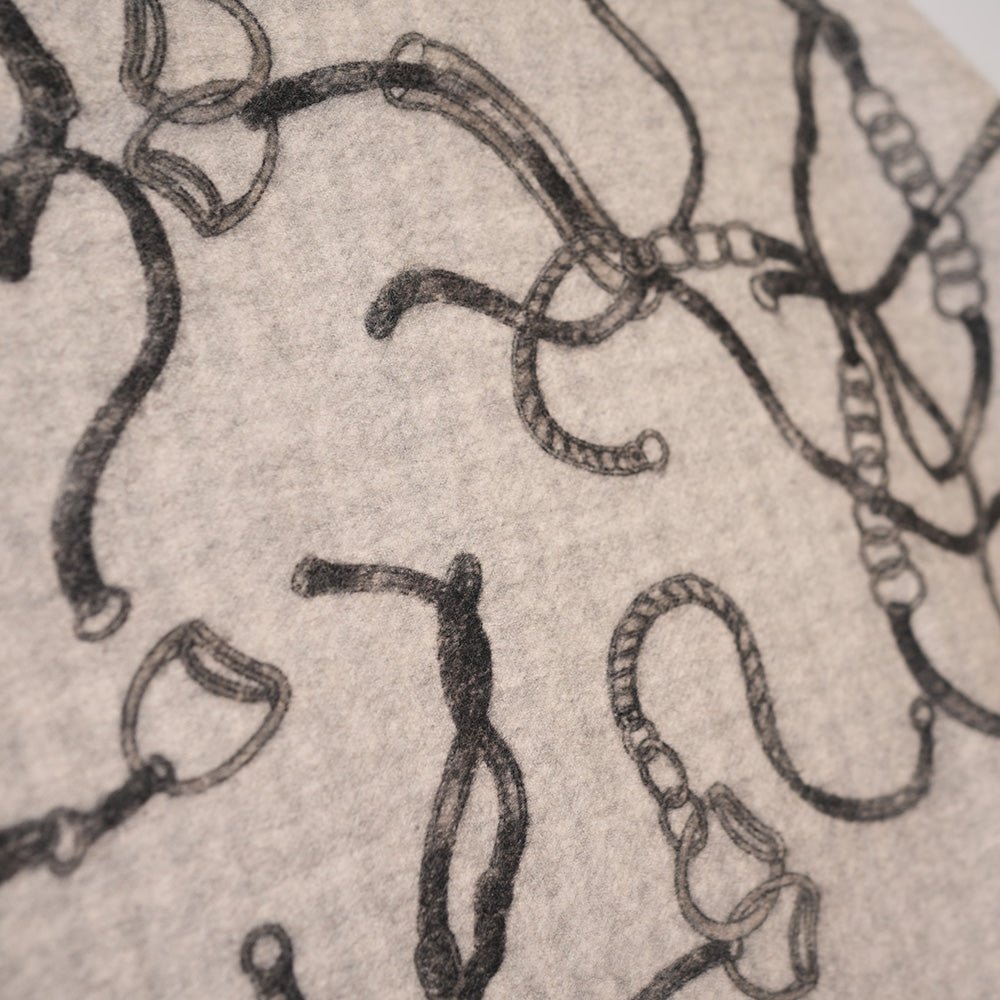 Luxury Chain Print Cashmere Cape - GREY - Heritage Of Scotland -