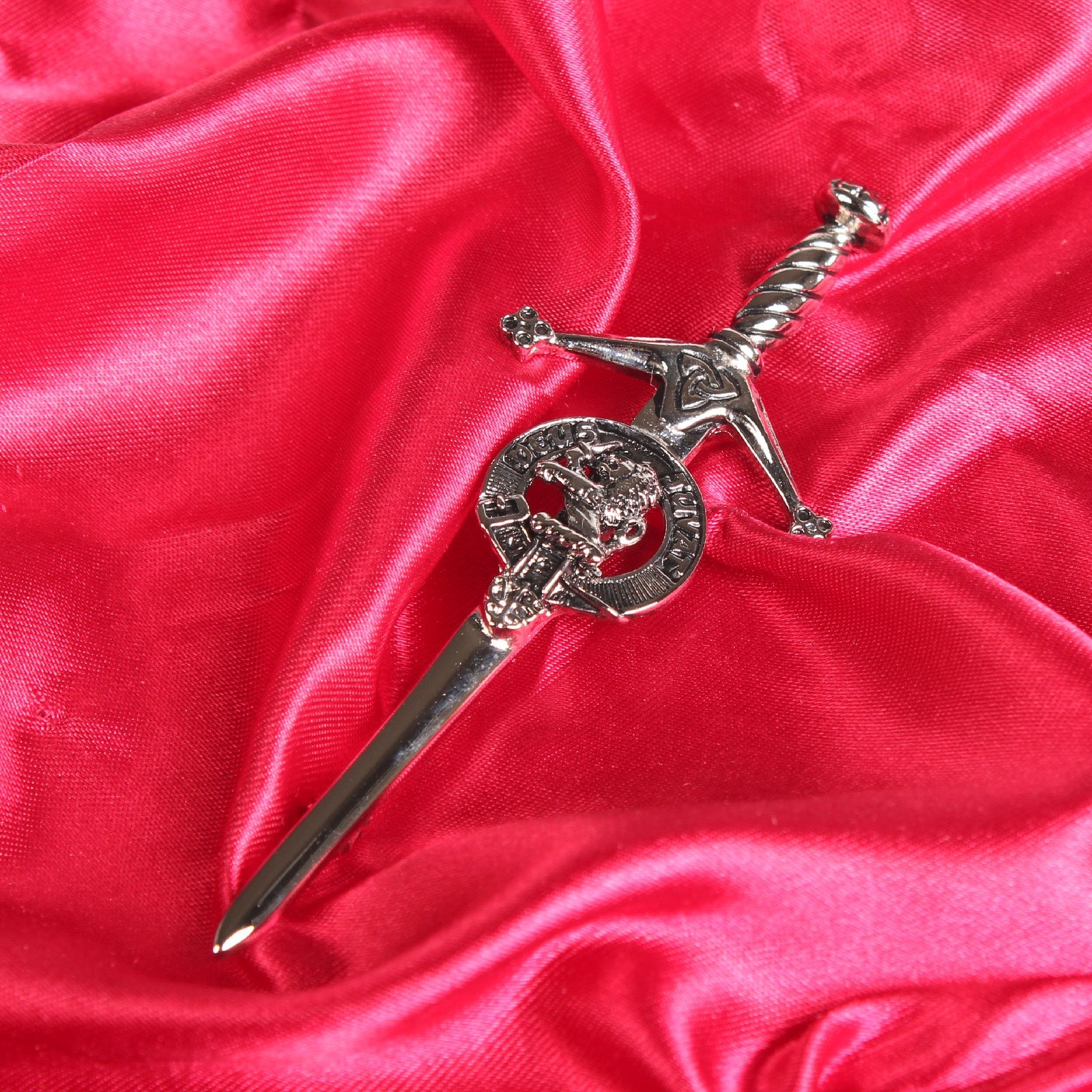 MacDuff Clan Badge, Kilt Pin, Lapel Pin, Cufflinks, Keyring/Key Fob & Gift Set — Fine Pewter by Art Pewter — Made in Scotland (Shiny Finish) - Heritage Of Scotland - Kilt Pin