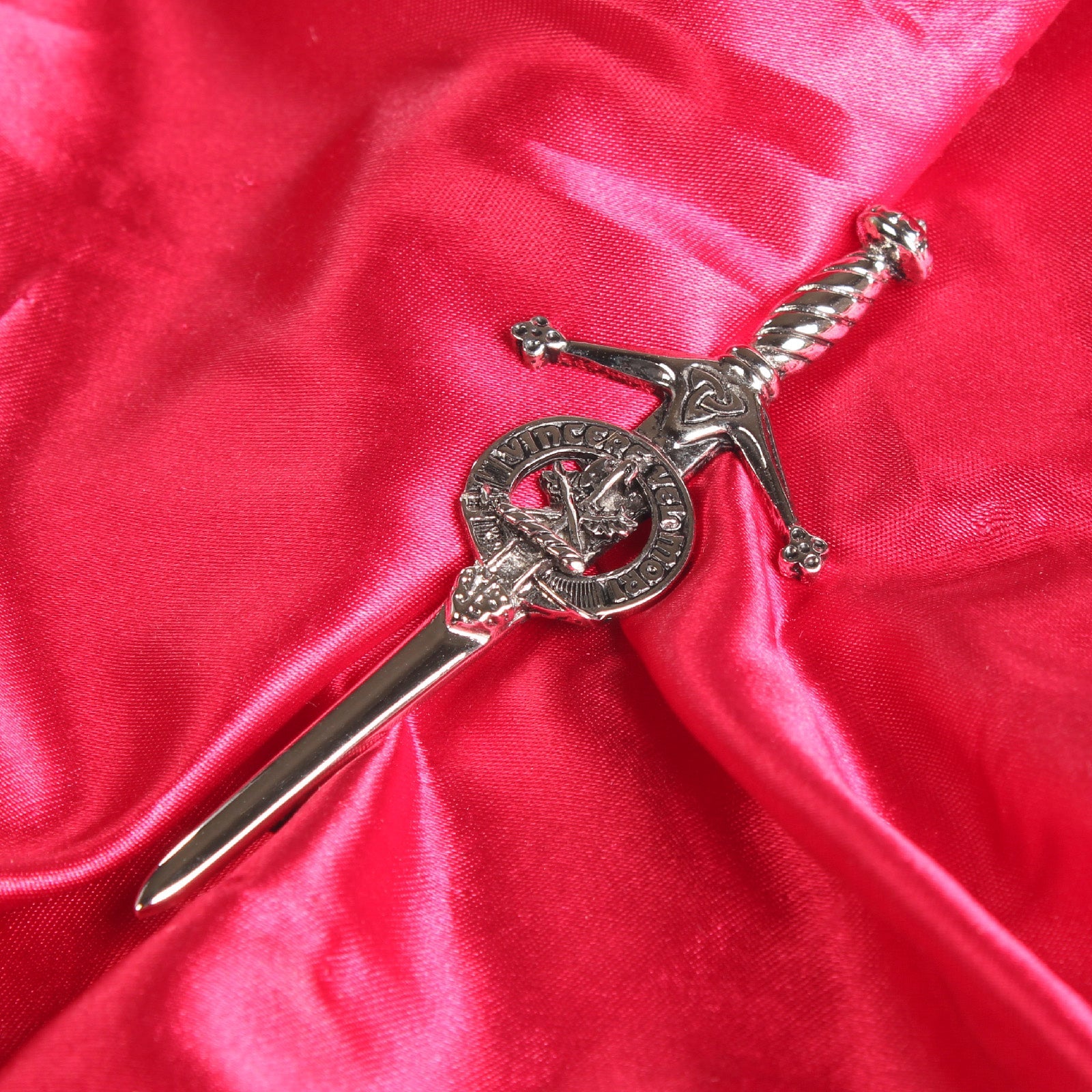 MacLaine Clan Badge, Kilt Pin, Lapel Pin, Cufflinks, Keyring/Key Fob & Gift Set — Fine Pewter by Art Pewter — Made in Scotland (Shiny Finish) - Heritage Of Scotland - Keyring / Key Fob