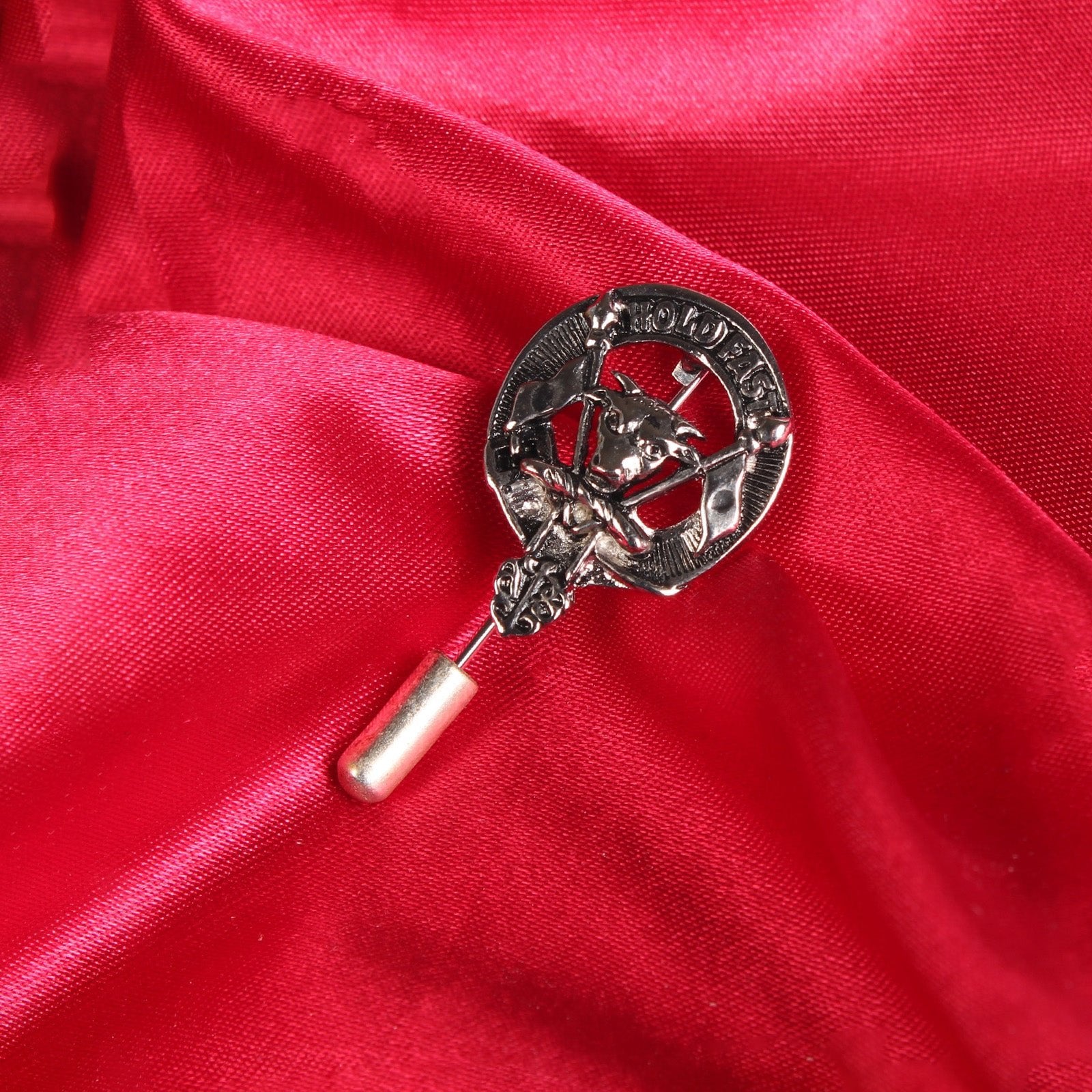MacLeod Clan Badge, Kilt Pin, Lapel Pin, Cufflinks, Keyring/Key Fob & Gift Set — Fine Pewter by Art Pewter — Made in Scotland (Shiny Finish) - Heritage Of Scotland - Lapel Pin