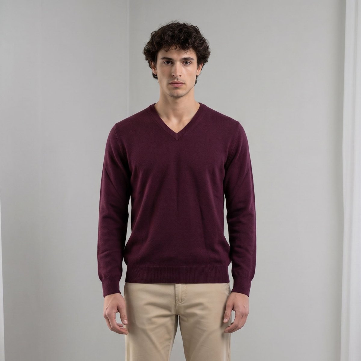 Men's Dunedin Cashmere 100% Cashmere V Neck Jumper - Bordeaux - Heritage Of Scotland - XS