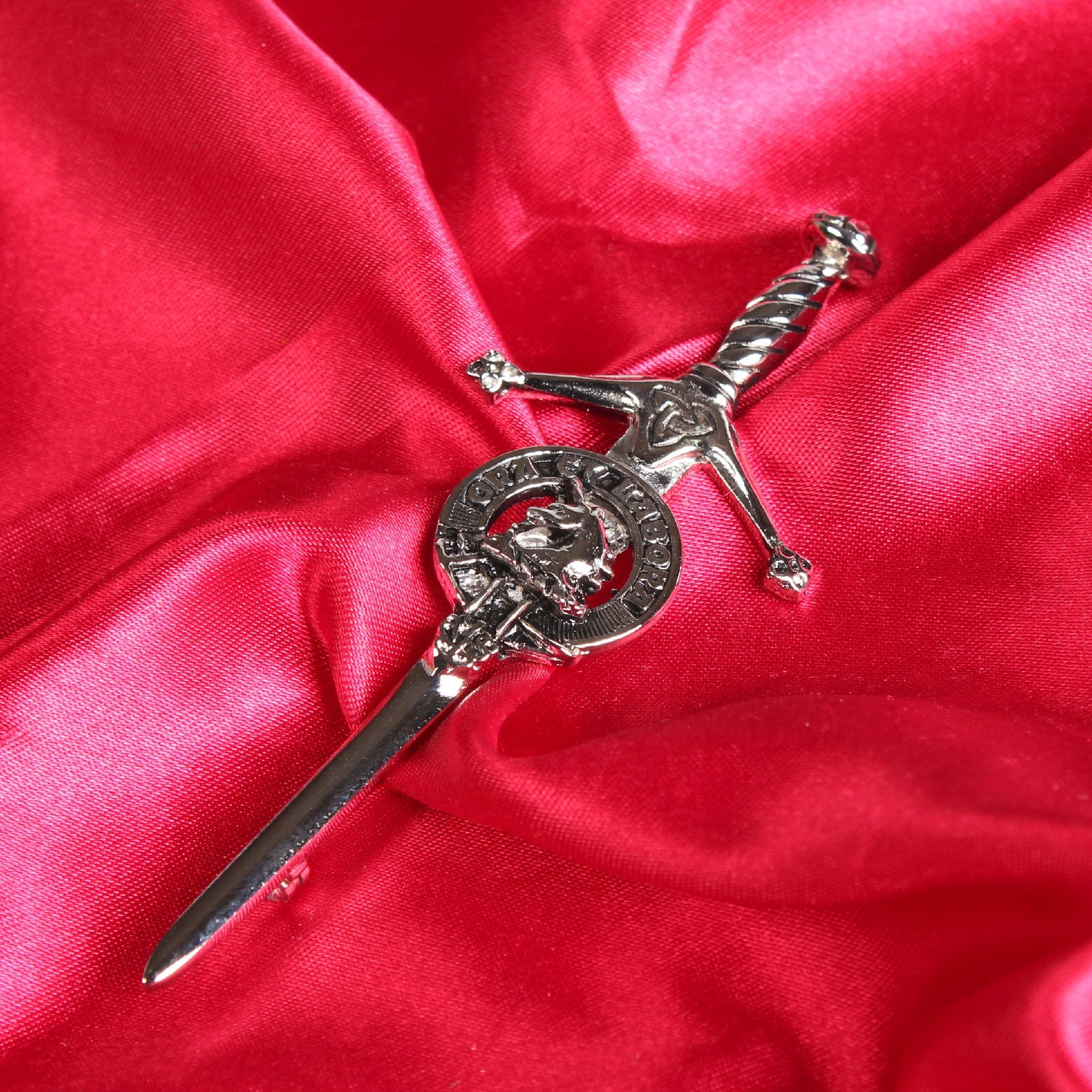 Ramsay Clan Badge, Kilt Pin, Lapel Pin, Cufflinks, Keyring/Key Fob & Gift Set — Fine Pewter by Art Pewter — Made in Scotland (Shiny Finish) - Heritage Of Scotland - Kilt Pin
