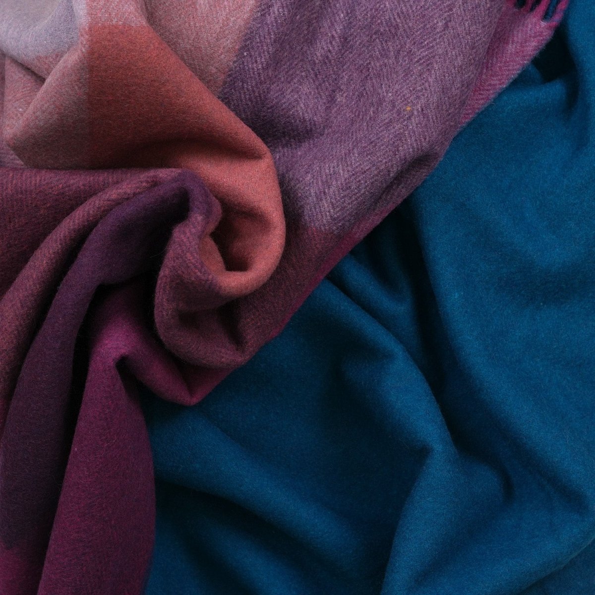 Woodside Check Wool-Blend Plaid Throw | Sofa & Bed Blanket - Turquoise & Pink - Heritage Of Scotland -