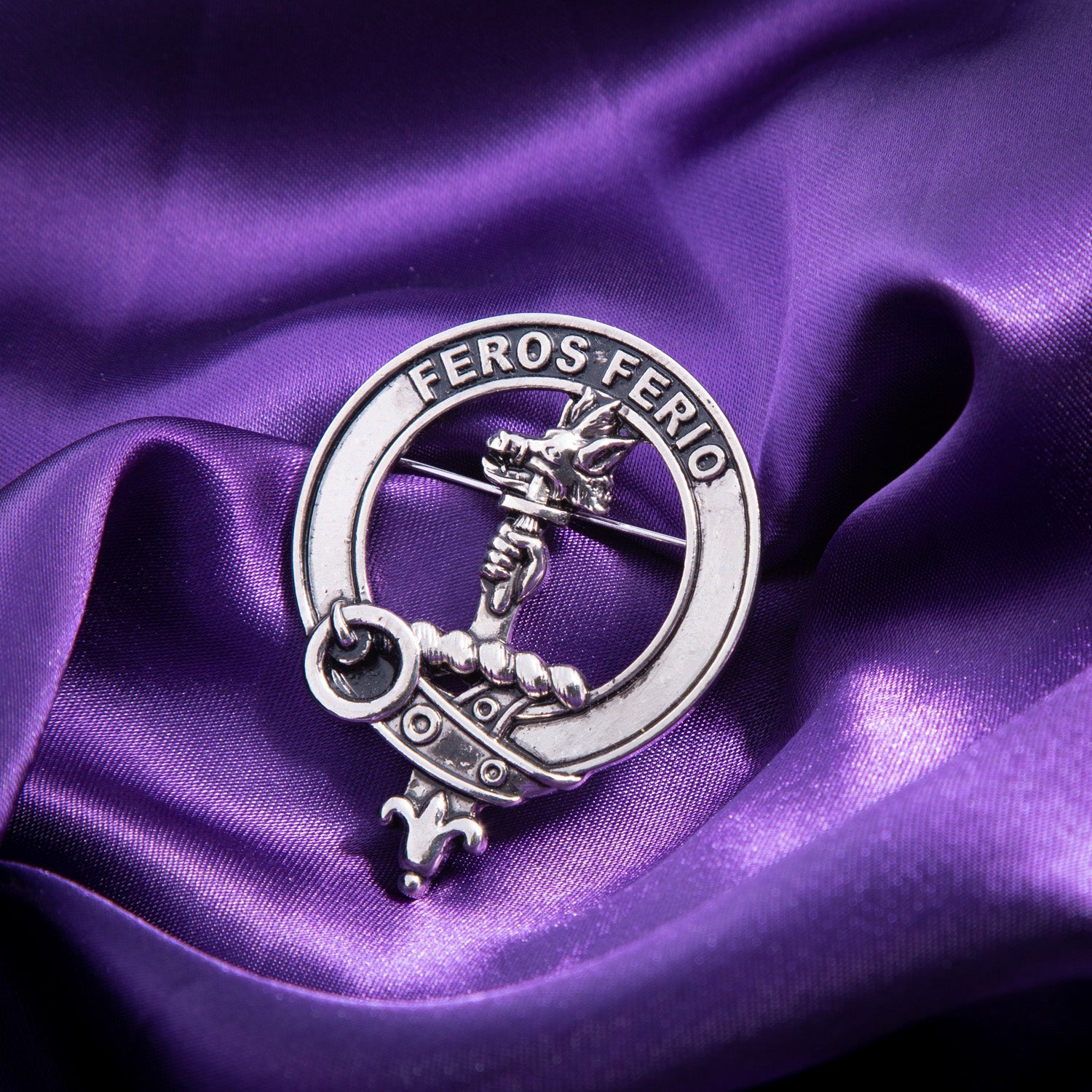 Clan Badge Chisholm - Heritage Of Scotland - CHISHOLM