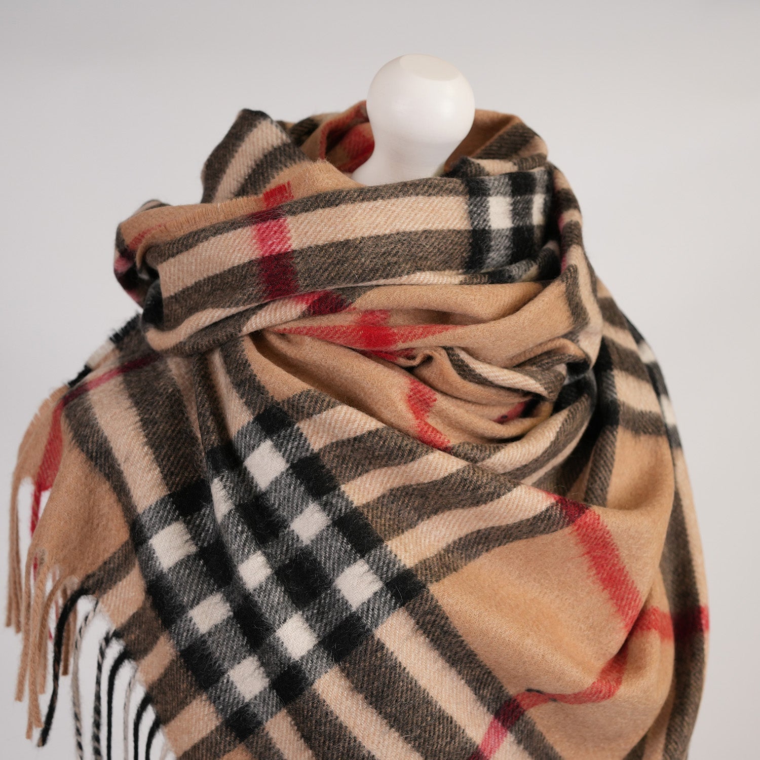 Thomson Camel Tartan: A Classic Blend of Warmth and Elegance - Heritage Of Scotland