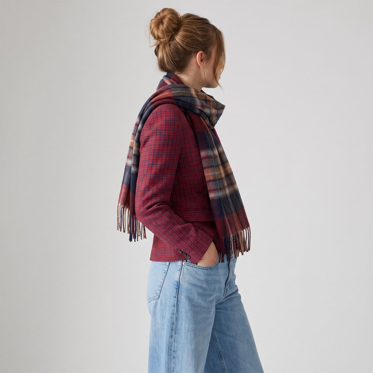 Alex Begg 100% Cashmere Woven Scarf Tartan and Checks - Made in Scotland - EXPLODED BRUCE NAVY - Heritage Of Scotland -