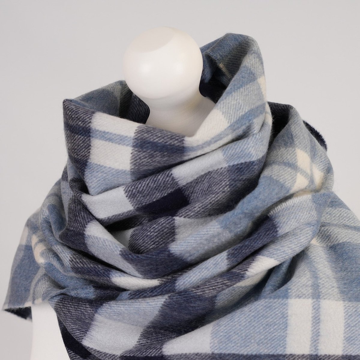 Balmoral 100% Cashmere Woven Scarf Tartan and Checks - Made in Scotland - SCOTTS CHECK - Heritage Of Scotland -