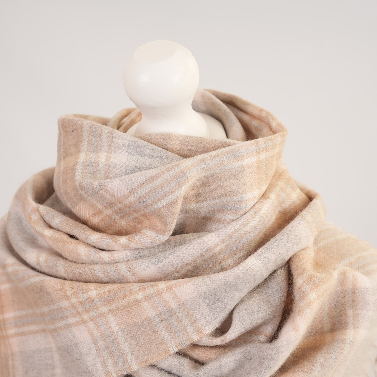 Balmoral 100% Cashmere Woven Scarf Tartans and Checks - Made in Scotland - Heritage Of Scotland - MACKELLAR PINK