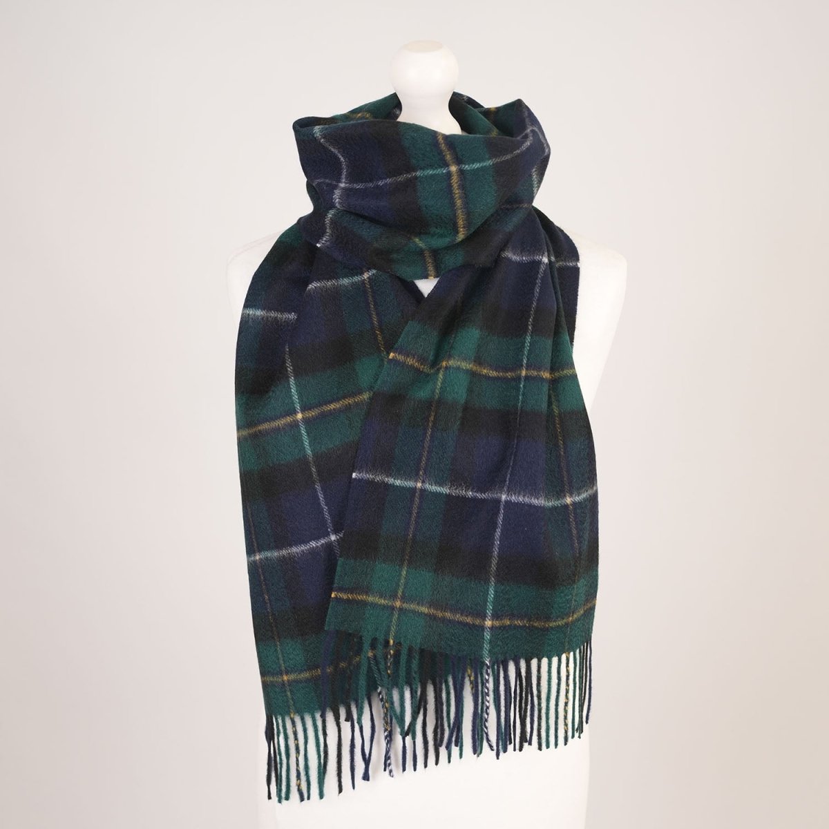 Cashmere Scottish Tartan Clan Scarf - MACNEIL OF BARRA - Heritage Of Scotland -