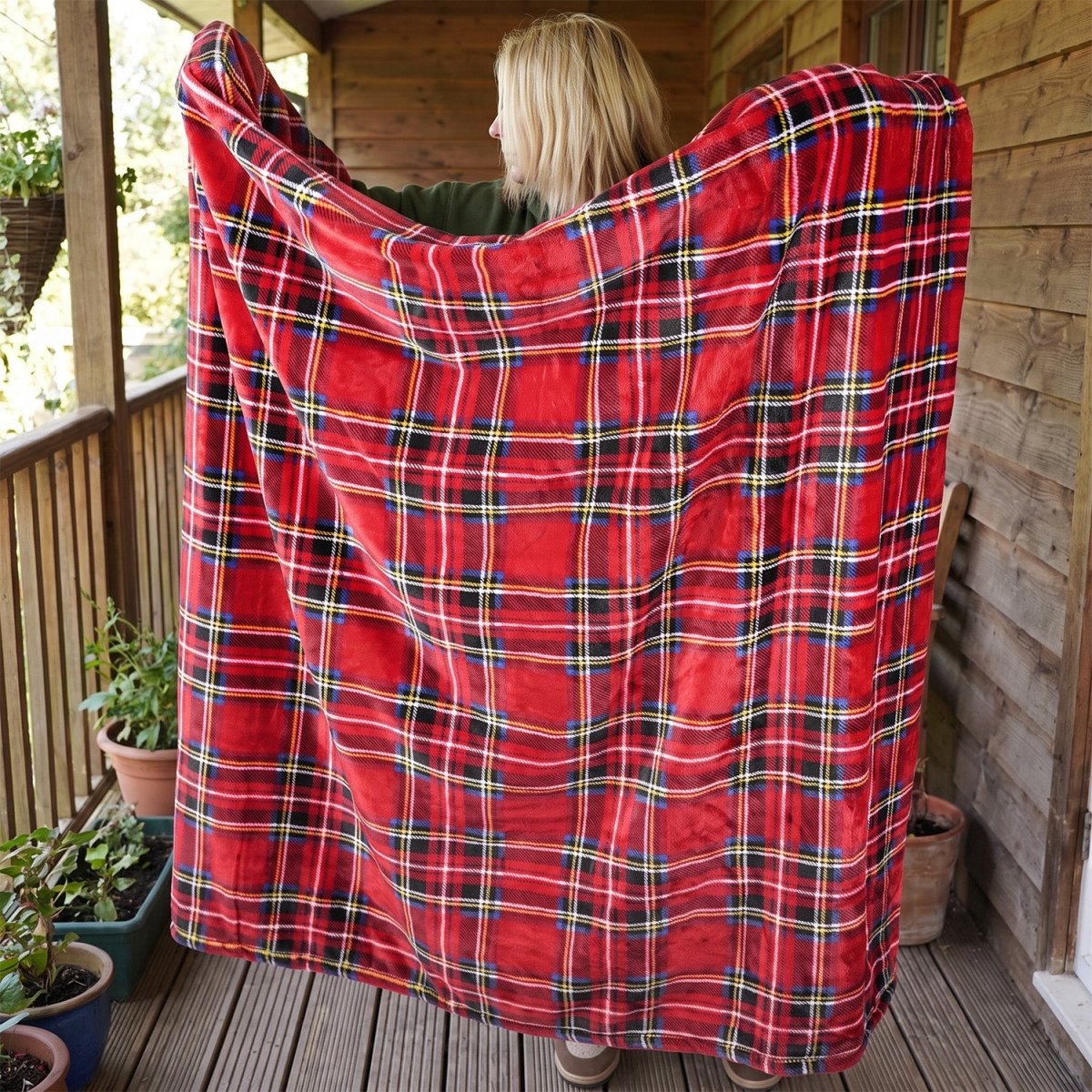 Classic Scottish Red Tartan Print Fleece Throw Blanket - Heritage Of Scotland -