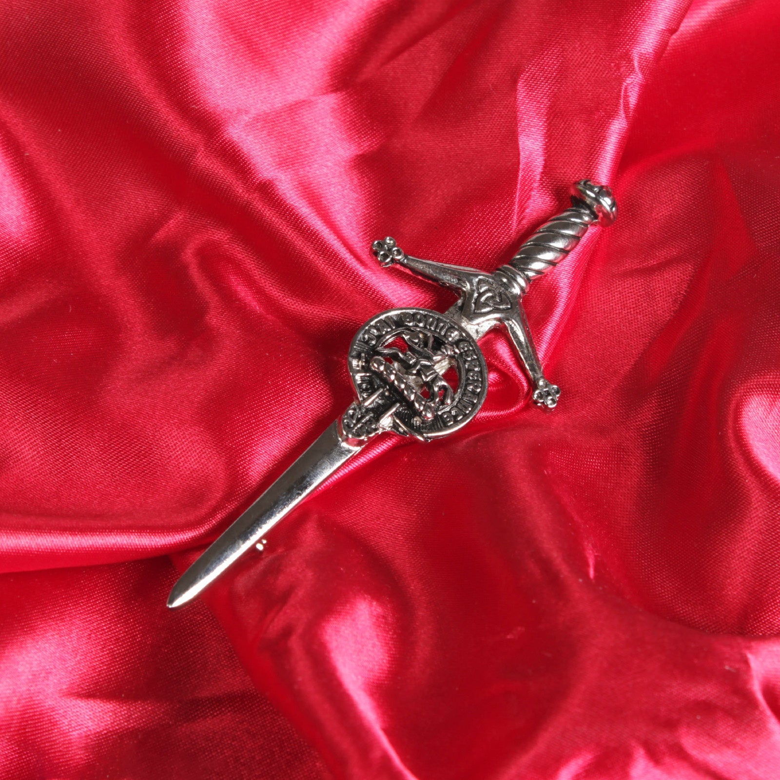 Craig Clan Badge, Kilt Pin, Lapel Pin, Cufflinks, Keyring/Key Fob & Gift Set — Fine Pewter by Art Pewter — Made in Scotland (Shiny Finish) - Heritage Of Scotland - Kilt Pin