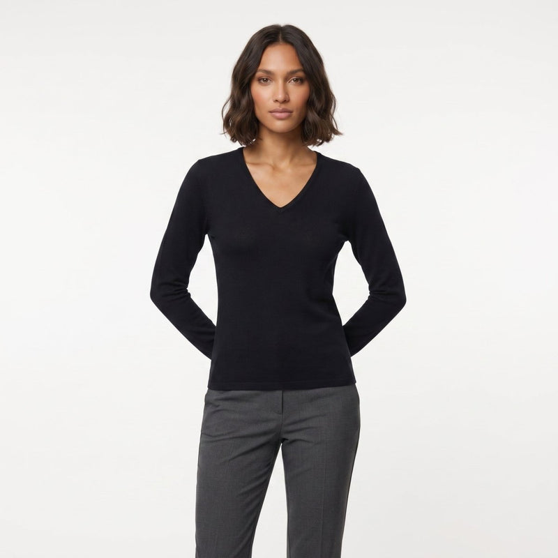 Dunedin Cashmere Women’s 100% Cashmere V-Neck Jumper – Black - Heritage Of Scotland - XS