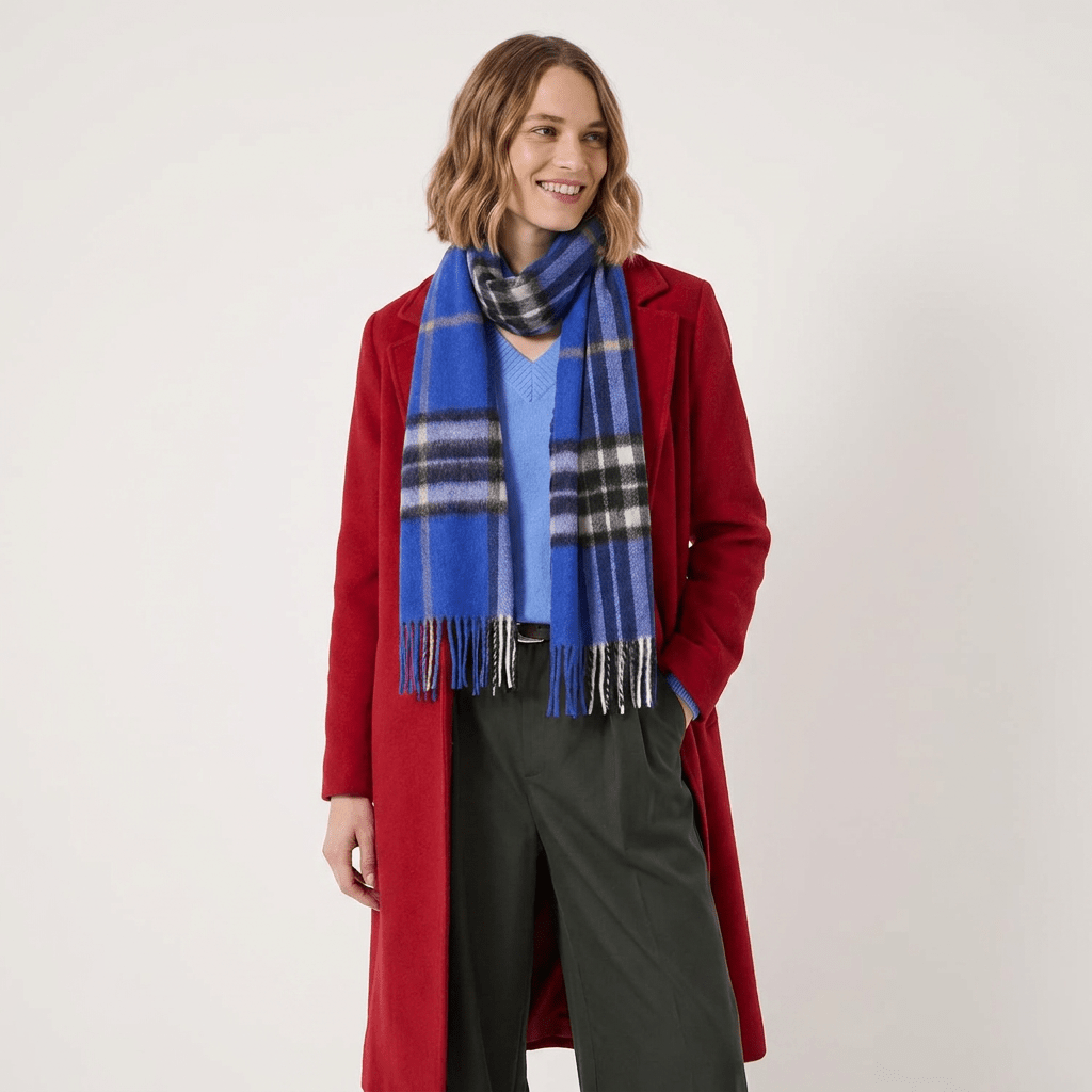 Edinburgh 100% Lambswool Scarf – Premium Soft Wool Wrap - Enlarged Off-Centred Scotty Thom Ultramarine - Heritage Of Scotland -