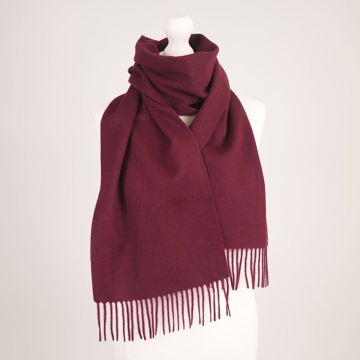 Edinburgh 100% Lambswool Scarf - Premium Soft Wool Wrap - Plain Maroon - Heritage Of Scotland -