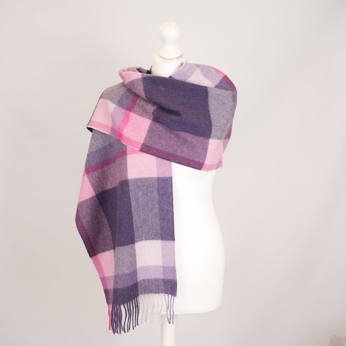 Edinburgh 100% Pure Cashmere Wide Scarf – Luxury Oversized Wrap - Middleton Heather - Heritage Of Scotland -