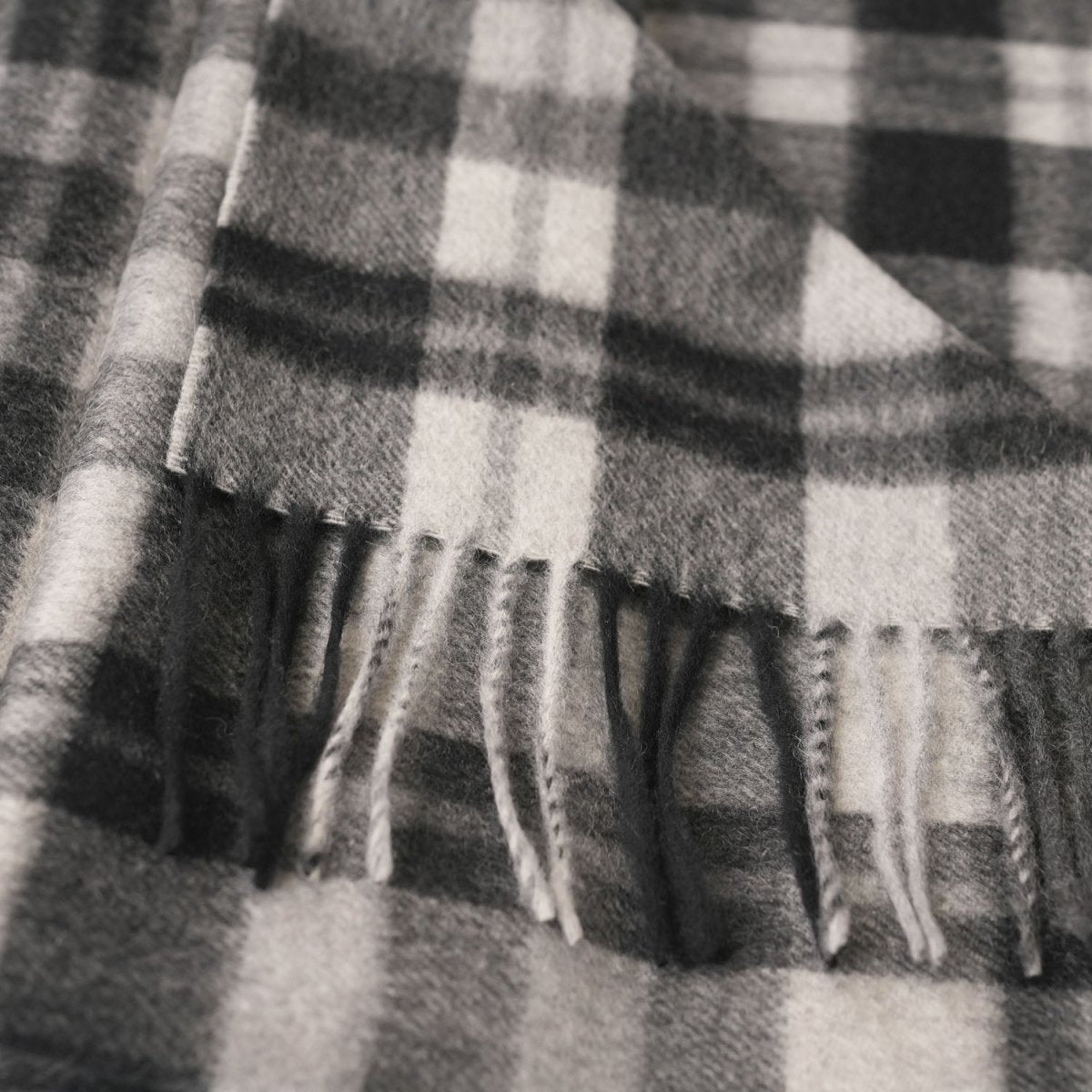 Edinburgh 100% Pure Cashmere Wide Scarf – Luxury Oversized Wrap - Mile Check - Monochrome - Heritage Of Scotland -