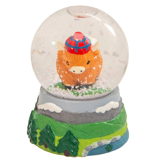 Highland Coo Snowglobe – Scottish Cow Souvenir Gift with Tartan Hat - Heritage Of Scotland - 