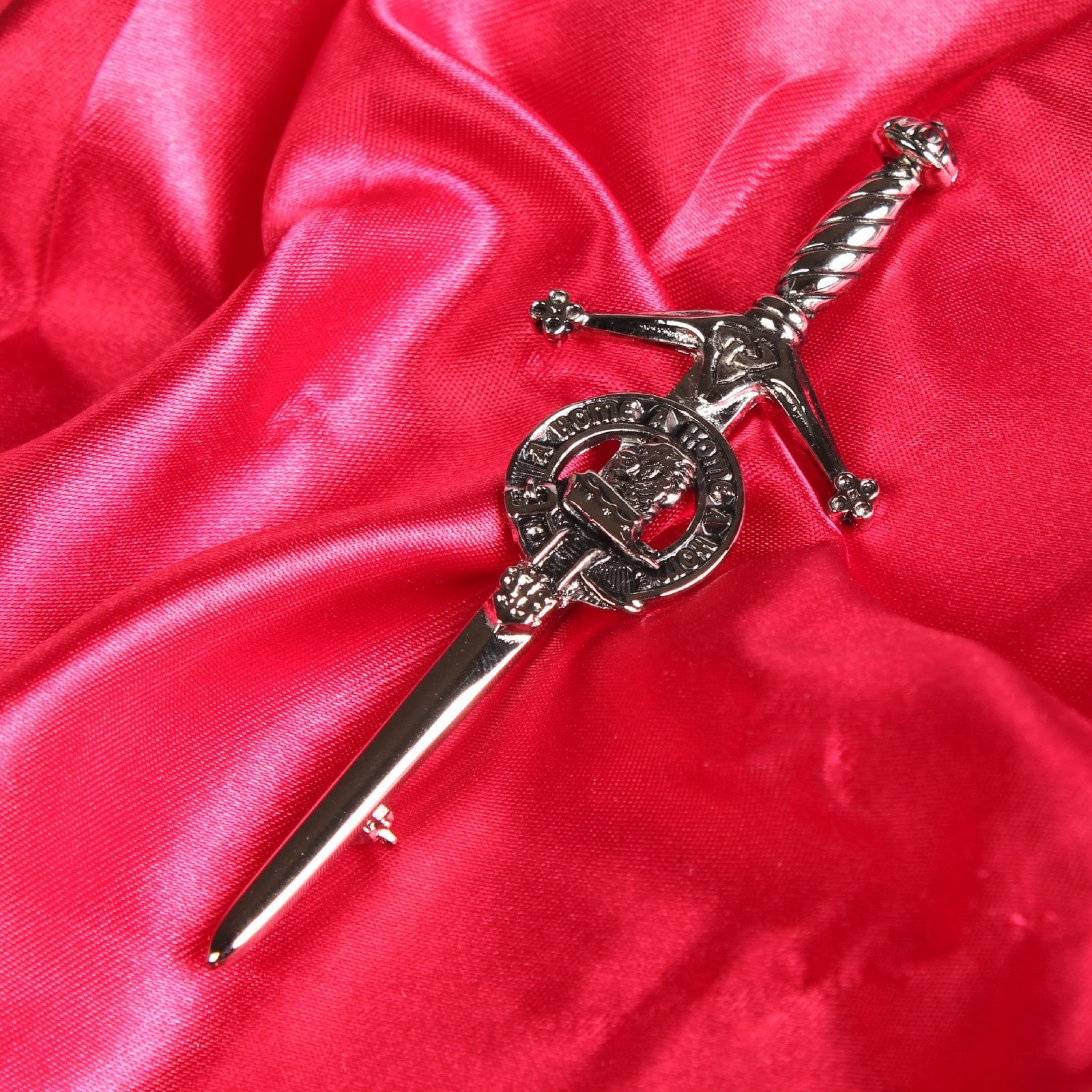 Home Clan Badge, Kilt Pin, Lapel Pin, Cufflinks, Keyring/Key Fob & Gift Set — Fine Pewter by Art Pewter — Made in Scotland (Shiny Finish) - Heritage Of Scotland - Kilt Pin