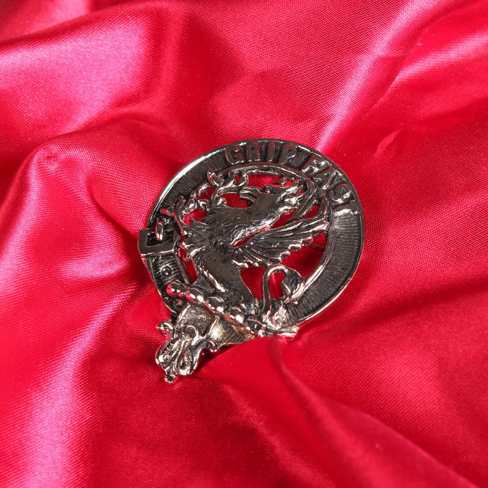 Leslie Clan Badge, Kilt Pin, Lapel Pin, Cufflinks, Keyring/Key Fob & Gift Set — Fine Pewter by Art Pewter — Made in Scotland (Shiny Finish) - Heritage Of Scotland - Badge