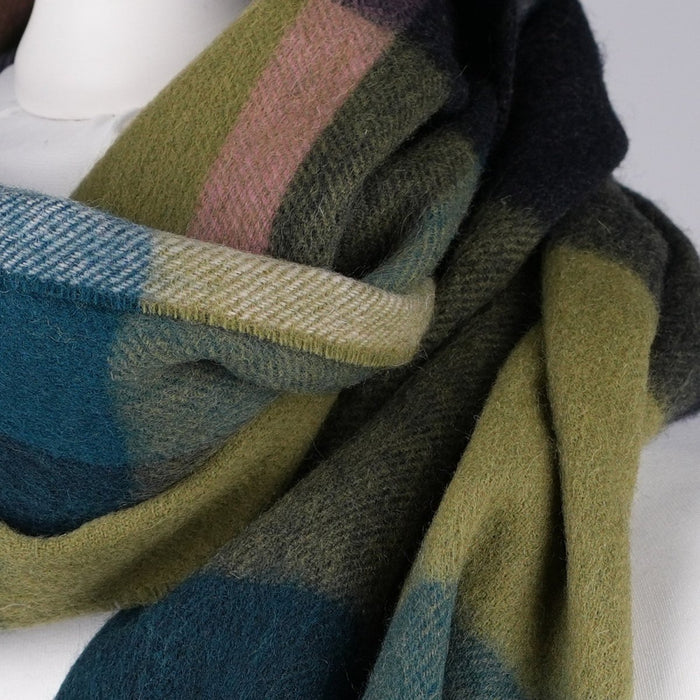 Luxury Lambswool Wide Scarf - Pure Wool - Heritage Of Scotland - KIRKSTALL CHECK GREEN