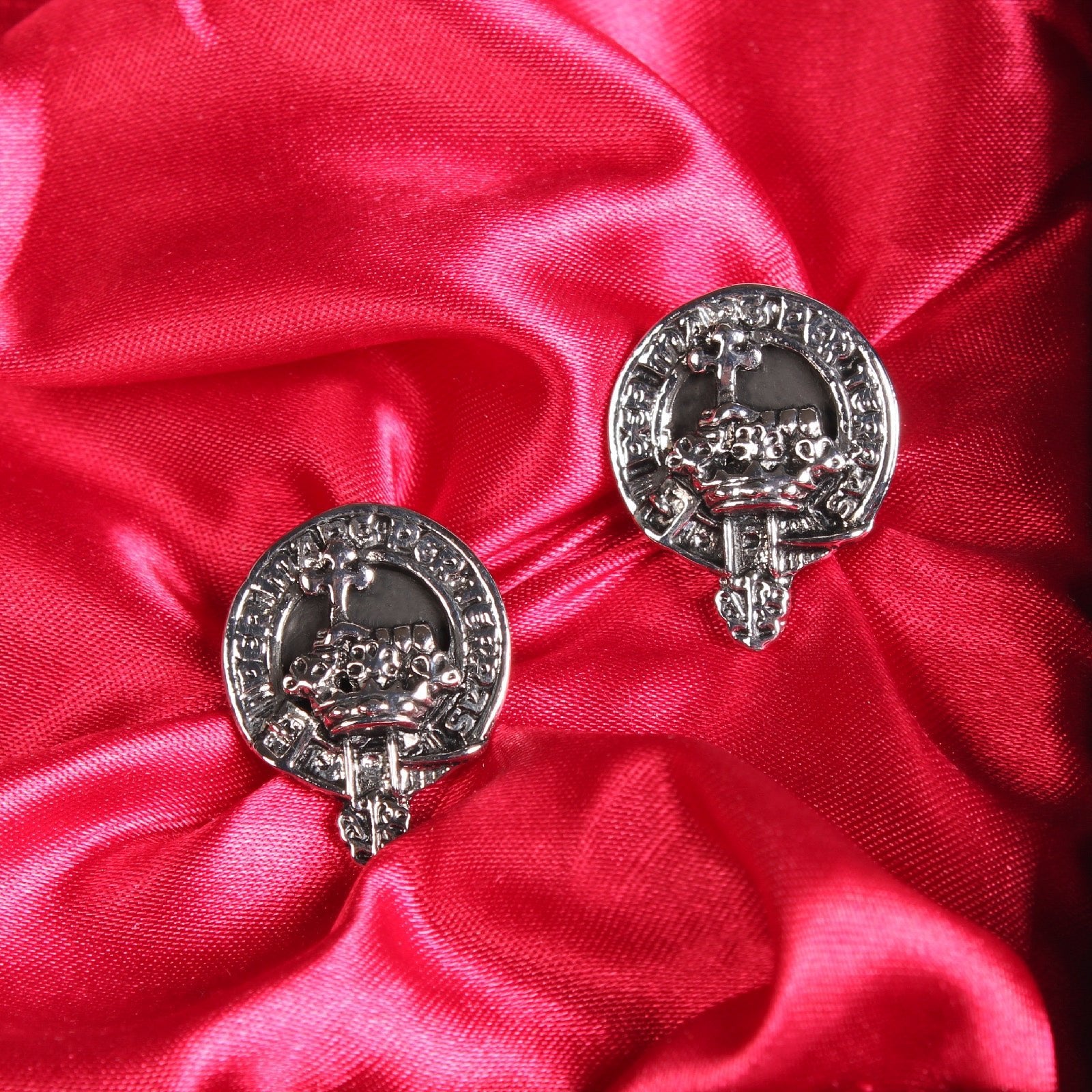 MacDonald of the Isles Clan Badge, Kilt Pin, Lapel Pin, Cufflinks, Keyring/Key Fob & Gift Set — Fine Pewter by Art Pewter — Made in Scotland (Shiny Finish) - Heritage Of Scotland - Cufflinks