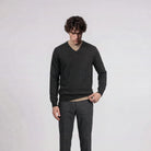 Men's Dunedin Cashmere 100% Cashmere V-Neck Jumper - Charcoal - Heritage Of Scotland - XS