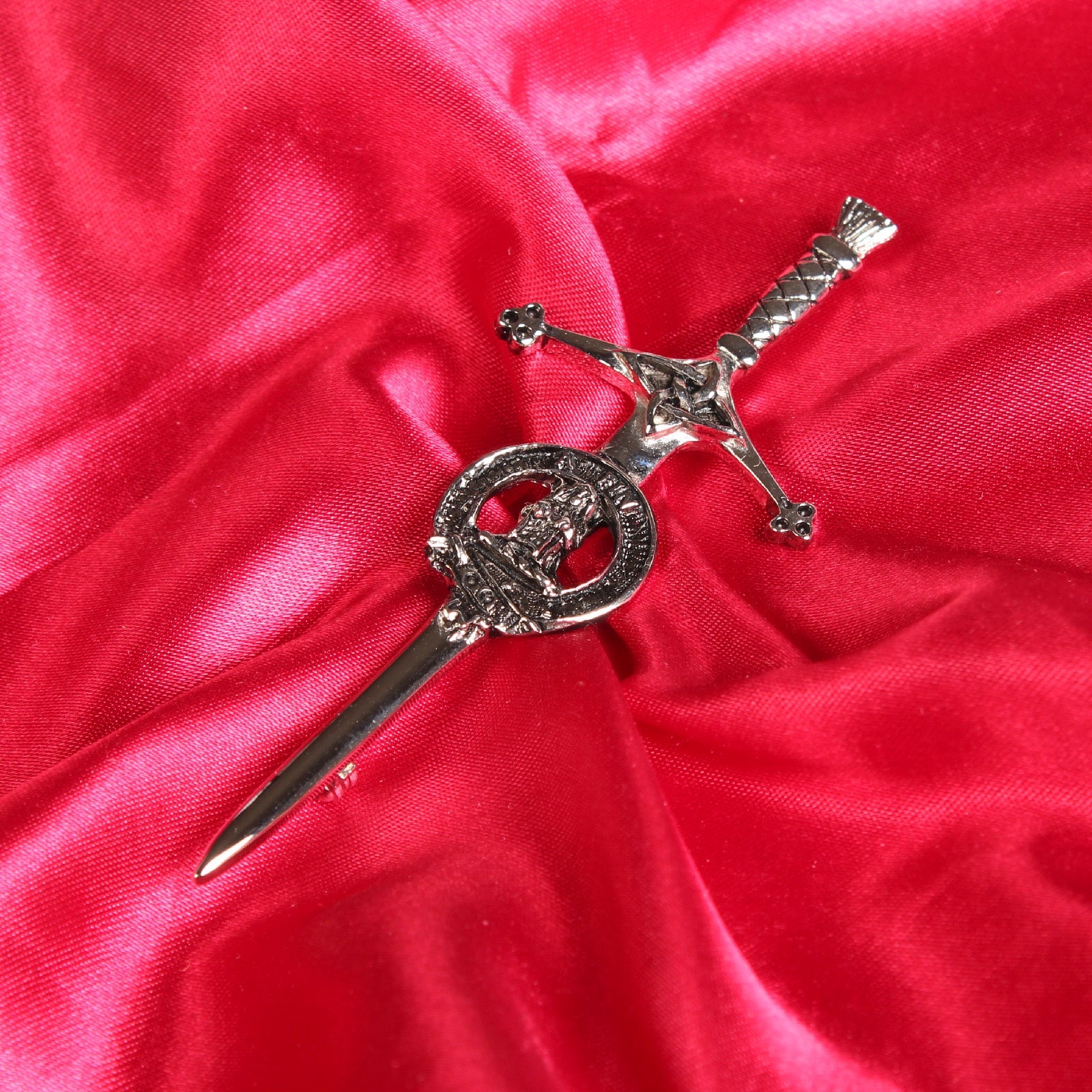 Ogilvie Clan Badge, Kilt Pin, Lapel Pin, Cufflinks, Keyring/Key Fob & Gift Set — Fine Pewter by Art Pewter — Made in Scotland (Shiny Finish) - Heritage Of Scotland - Kilt Pin