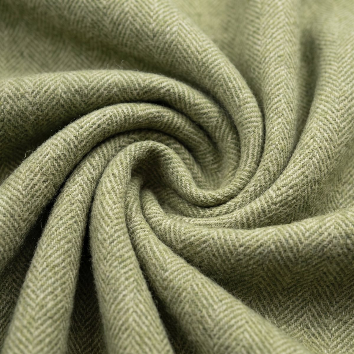 Recycled Wool Herringbone Blanket with Fringe - Soft Warm Throw - GREEN - Heritage Of Scotland -