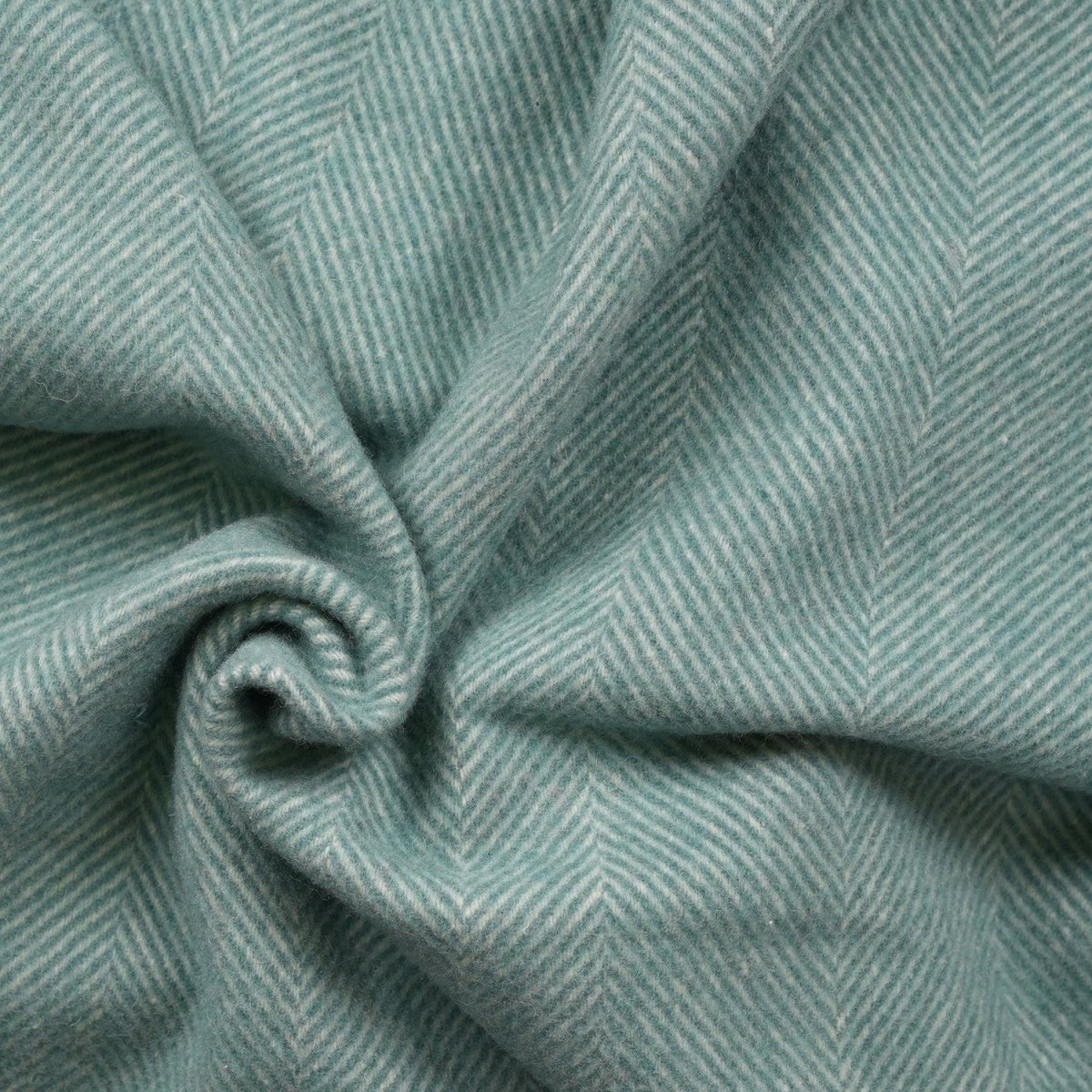 Recycled Wool Herringbone Pet Blanket – 150cm x 90cm - PISTACHIO - Heritage Of Scotland -