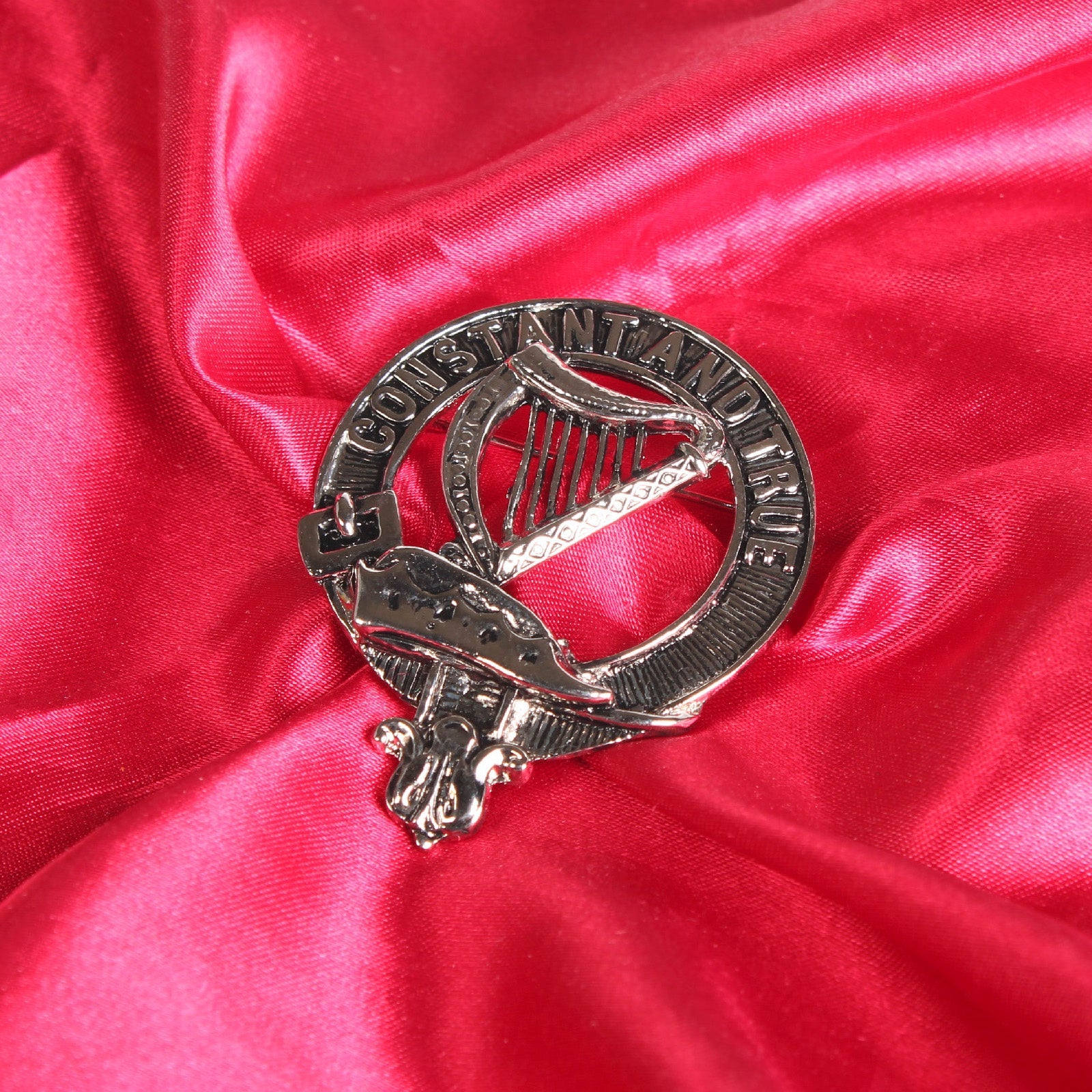 Rose Clan Badge, Kilt Pin, Lapel Pin, Cufflinks, Keyring/Key Fob & Gift Set — Fine Pewter by Art Pewter — Made in Scotland (Shiny Finish) - Heritage Of Scotland - Badge