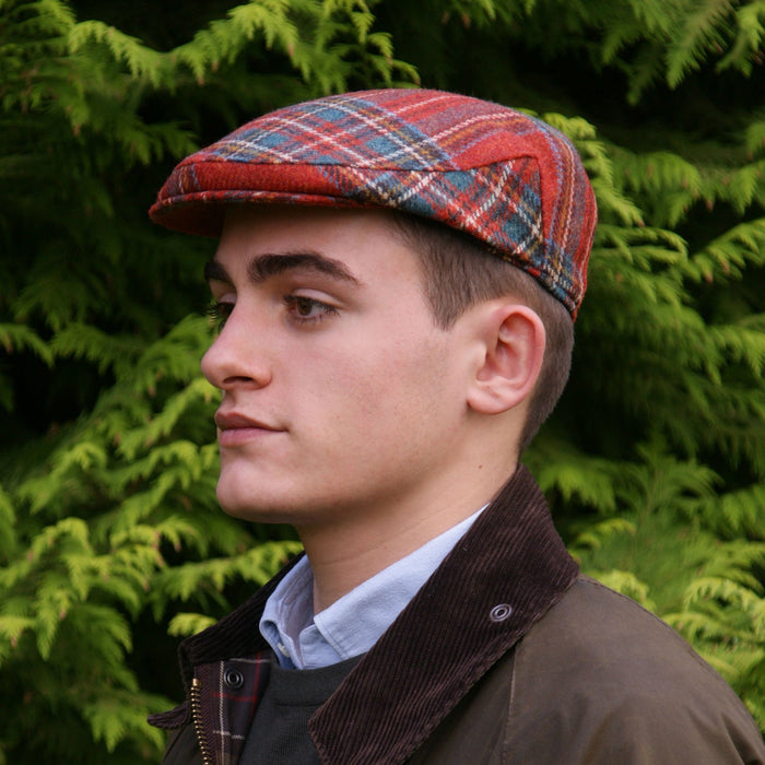 Shetland Wool Tartan Cap Stewart Royal - Heritage Of Scotland - STEWART ROYAL