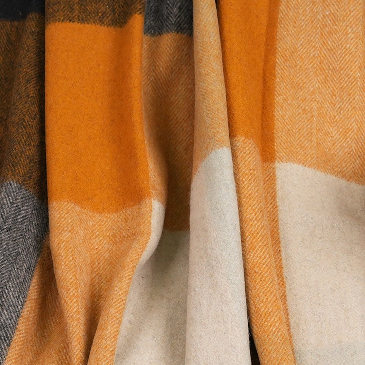 The Cosy Check – Recycled Wool Block-Check Herringbone Blanket - GREEN MIX - Heritage Of Scotland -