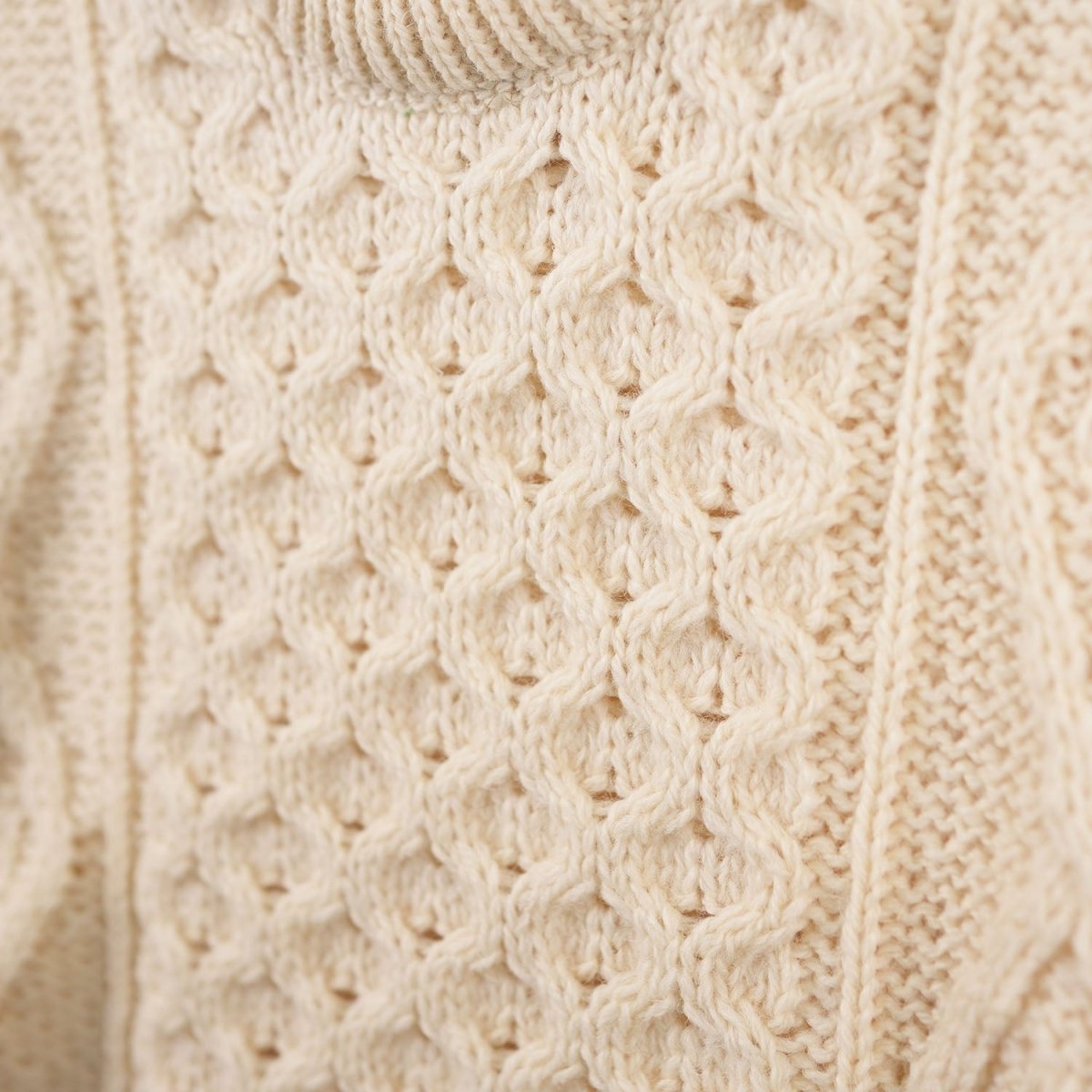 Unisex Blue 100% Wool Aran Cable Knit Crew Neck Jumper – Made in Ireland | Aran - Heritage Of Scotland - XS