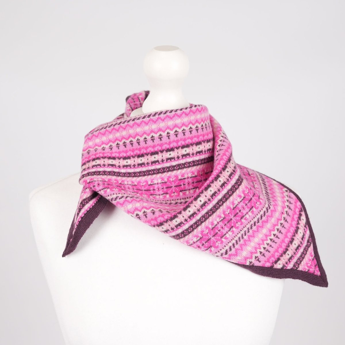 Women’s Lambswool Fair Isle Neck Scarf – Made in Scotland - CASIS PURPLE - Heritage Of Scotland -