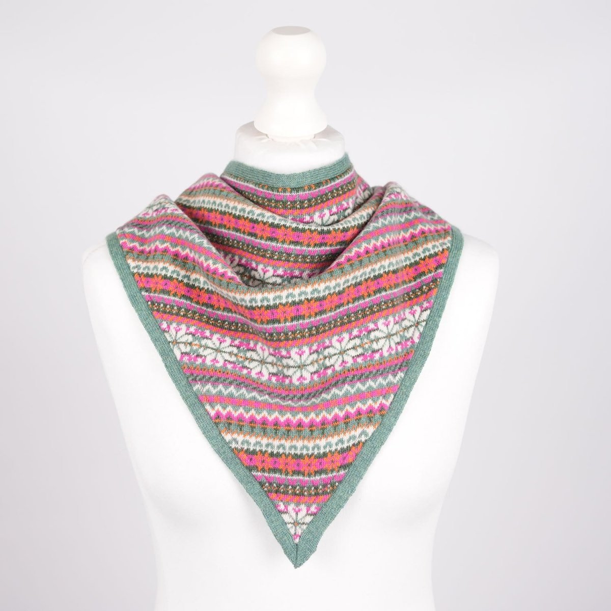 Women’s Lambswool Fair Isle Neck Scarf – Made in Scotland - STRATH - Heritage Of Scotland -