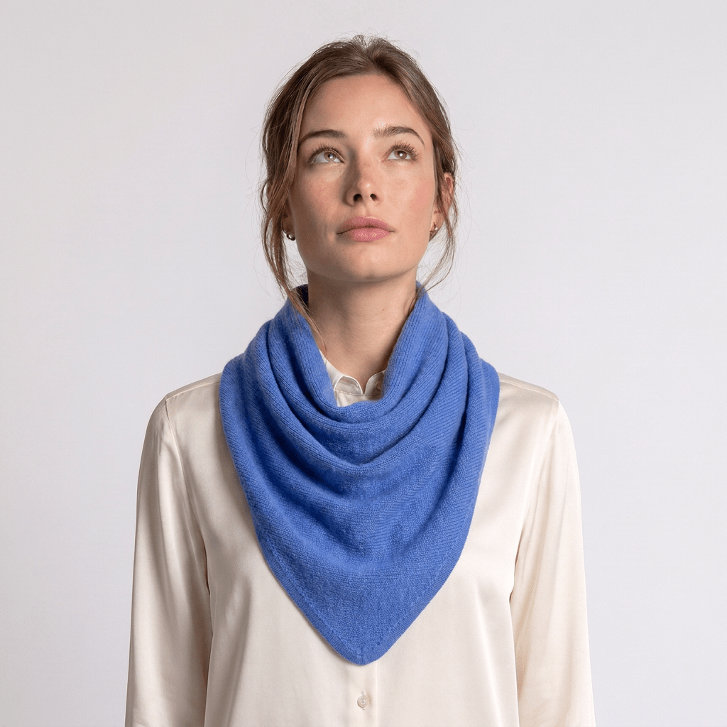 Women’s Luxury Ribbed Cashmere Triangle Scarf - CORNFLOWER - Heritage Of Scotland -