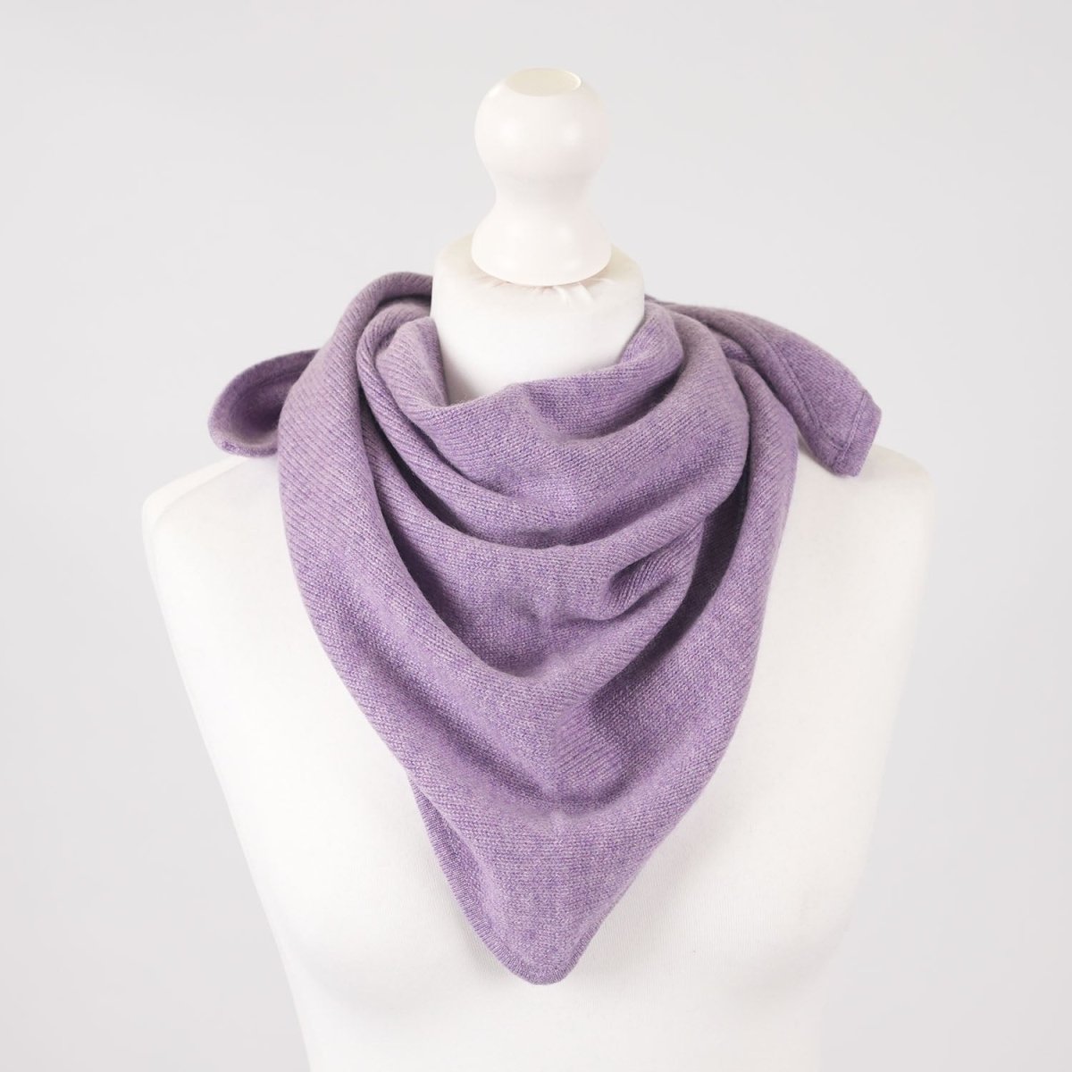 Women’s Luxury Ribbed Cashmere Triangle Scarf - HEATHER - Heritage Of Scotland -