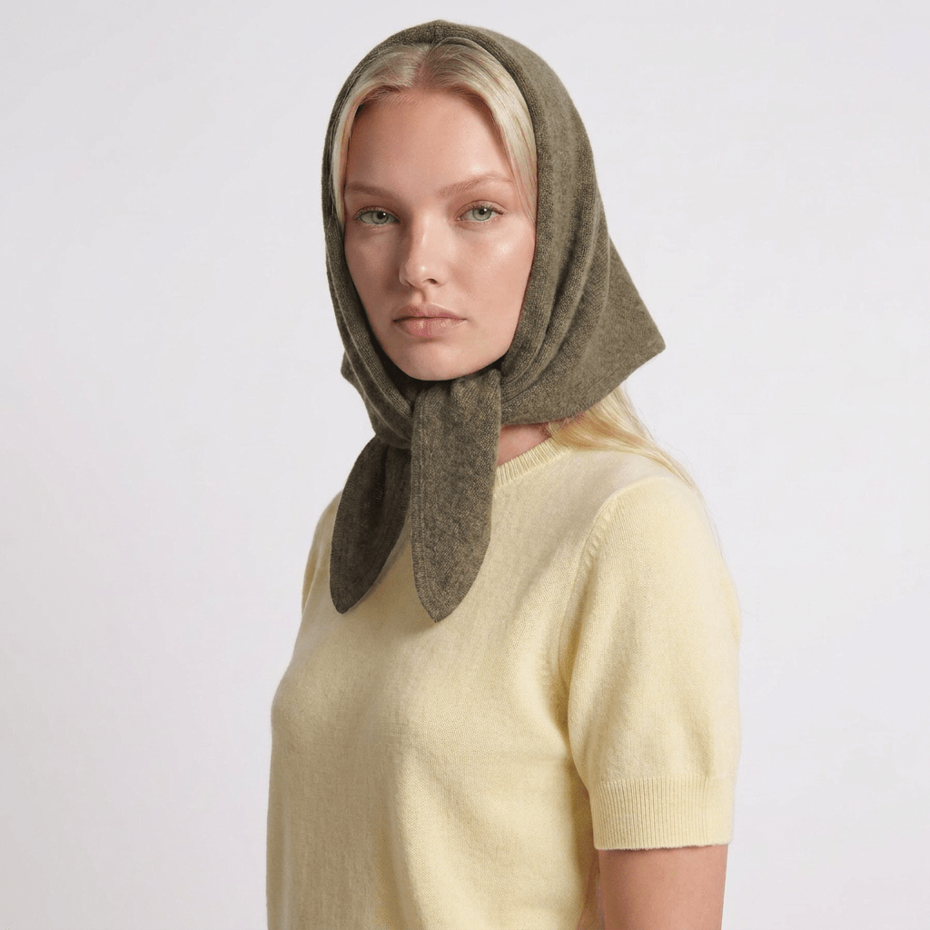 Women’s Luxury Ribbed Cashmere Triangle Scarf - OLIVE - Heritage Of Scotland -