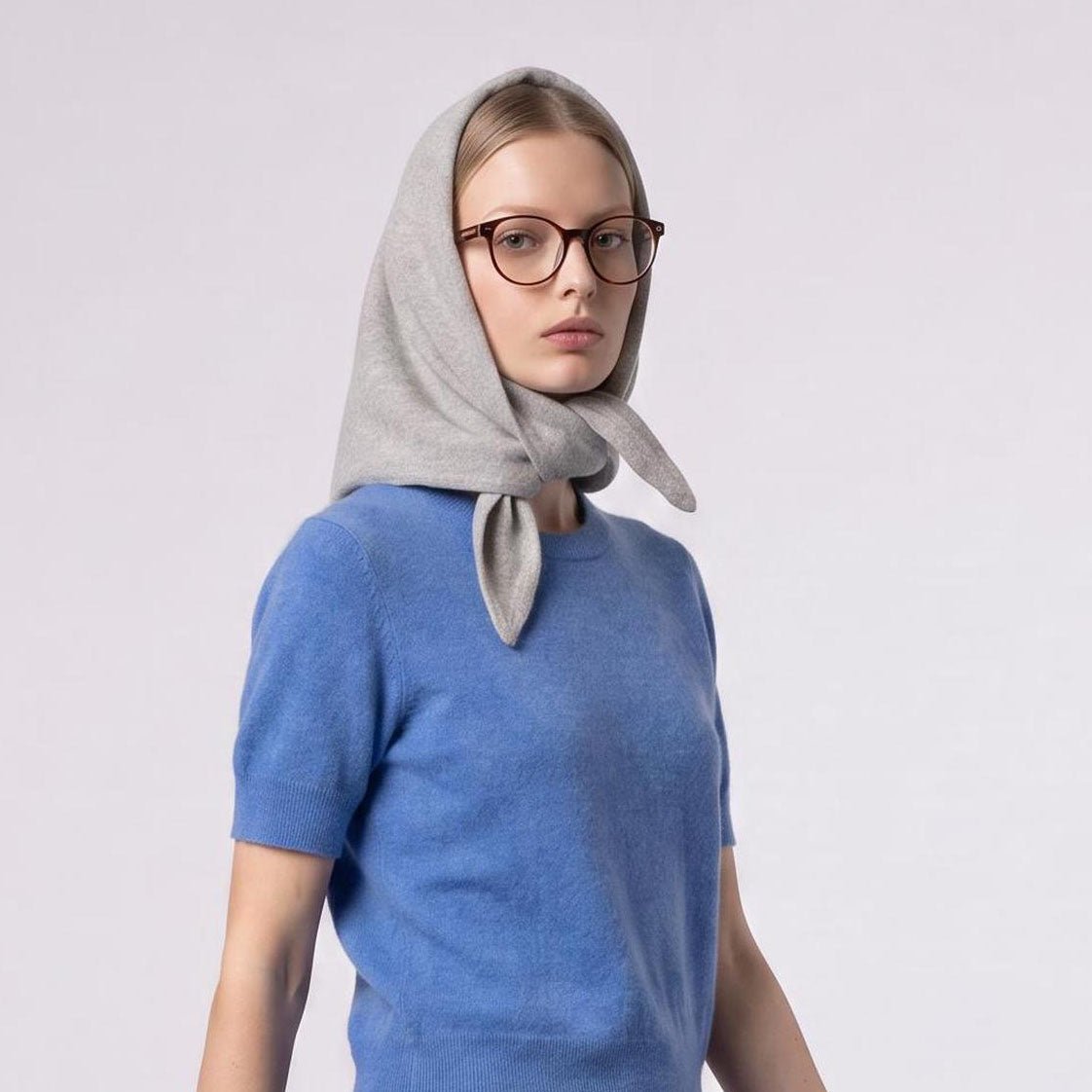 Women’s Luxury Ribbed Cashmere Triangle Scarf - OYSTER - Heritage Of Scotland -