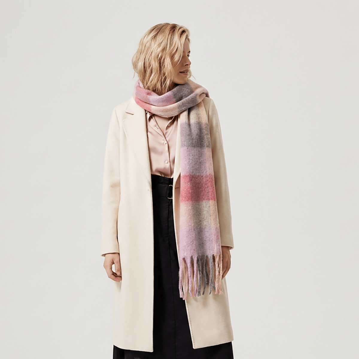 Women’s Soft Check Scarf – Oversized Plaid Winter Wrap with Tassel Fringe - Pink/ Grey Check - Heritage Of Scotland -